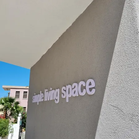 Eloque Simple Living Space Aparthotel *