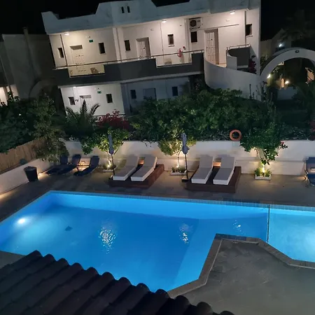 Aparthotel Eloque Simple Living Space Kato Daratso
