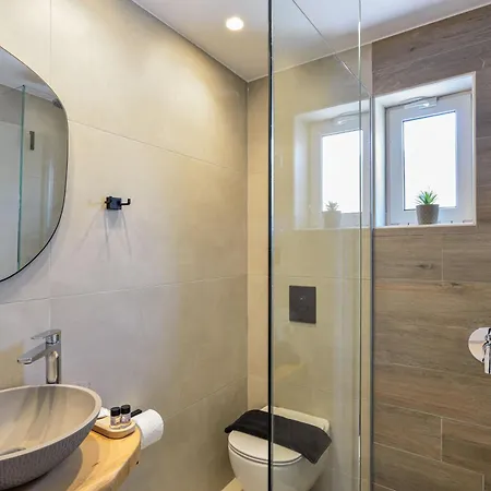 Aparthotel Eloque Simple Living Space *