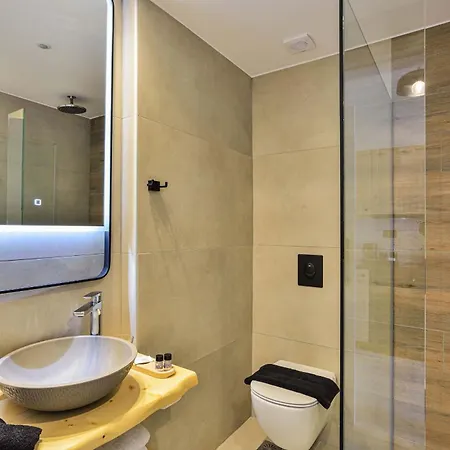 Aparthotel Eloque Simple Living Space Kato Daratso