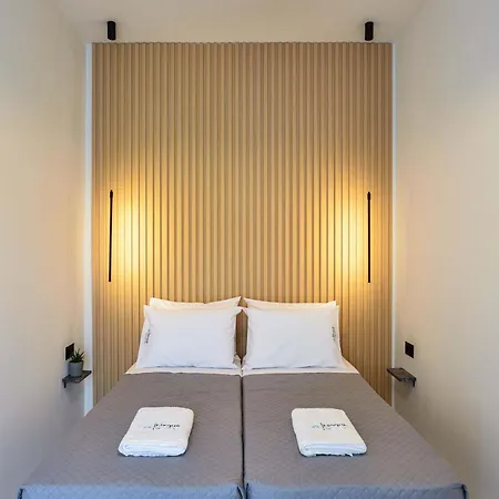 Eloque Simple Living Space *