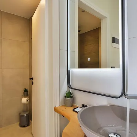 Aparthotel Eloque Simple Living Space Kato Daratso