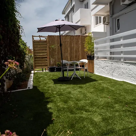 Eloque Simple Living Space Kato Daratso